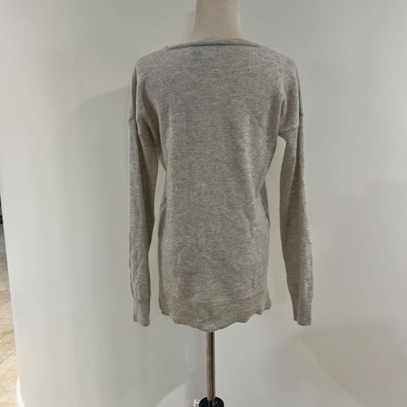 Aqua 100% Cashmere. Crewneck.  Small - Picture 3 of 8